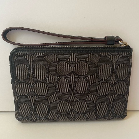 Coach Small Wristlet - Picture 2 of 10
